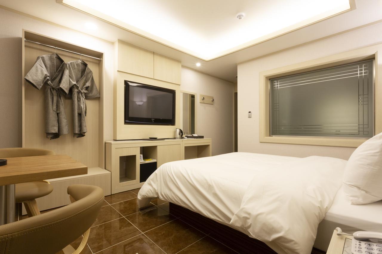 Hotel Tirol Seoul Exterior photo